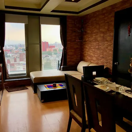 Apartment Downtown With Balcony 12 C